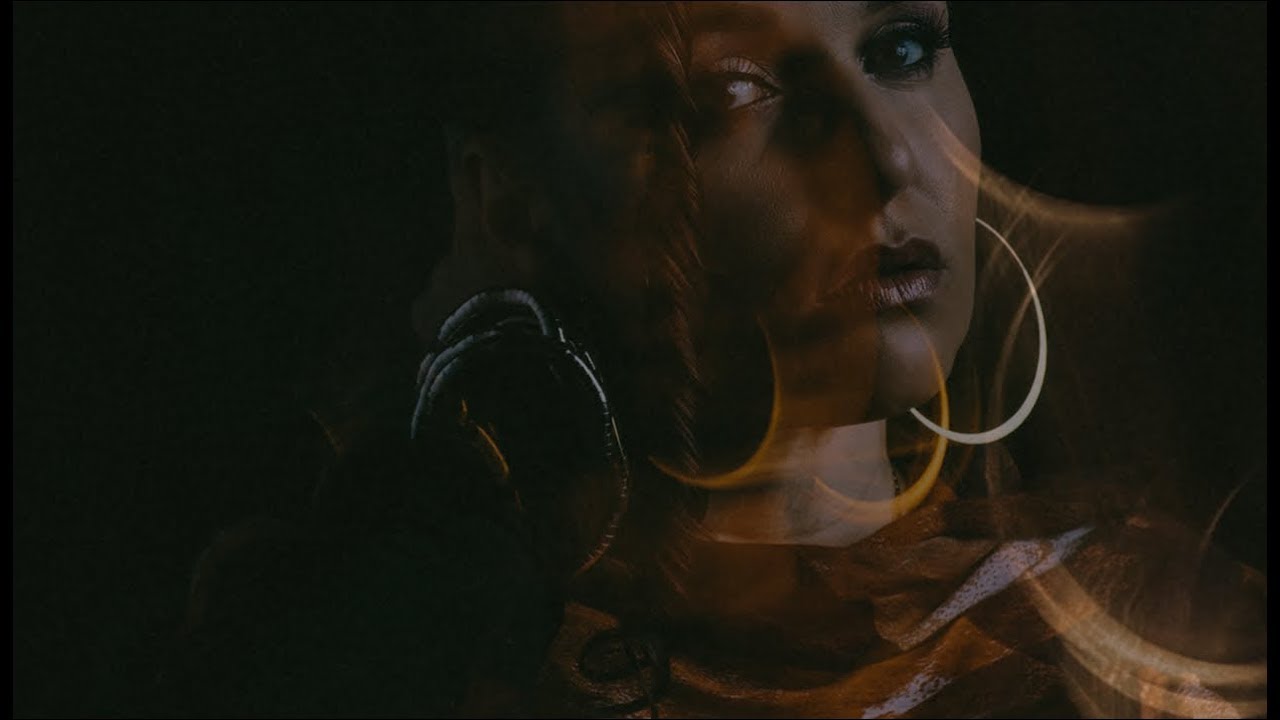 Sariyah Idan - DARKNESS (lyric video) auf YouTube ansehen Sariyah Idan - DARKNESS (lyric video) auf YouTube ansehen