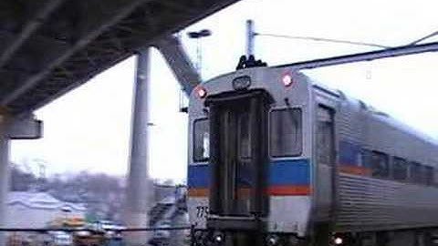 MARC GP-39 71 Departs Leading NB Commuter