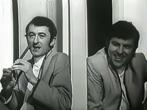 Видео: Песняры - Як я ехаў да яе (белорусская народная песня, ар. и сол. В. Мулявин), из ф/к Батлейка, 1971