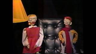 The Residents - The Baby King (Cube E) - on Sunday Night Music TV 1990