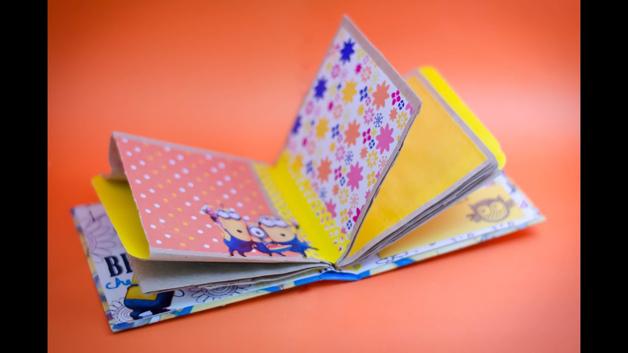 Idea Scrapbook: mini album de los minions