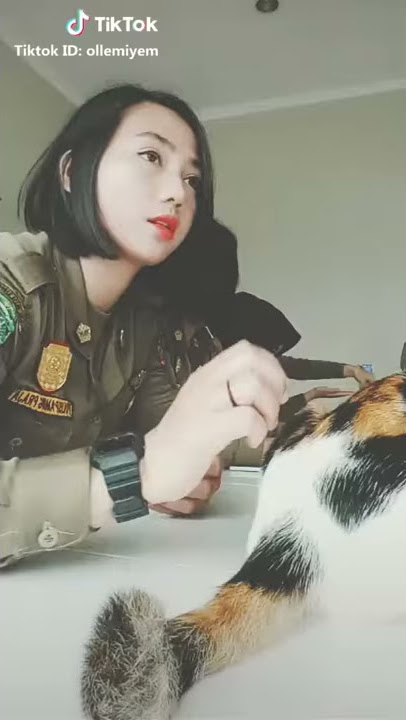 Satpol pp cantik tiktok