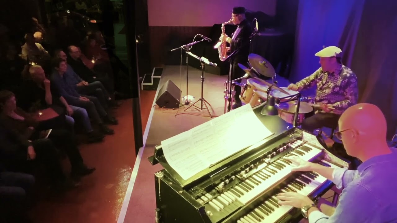 Παρακολούθηση Arbenz X Greg Osby / Arno Krijger - Truth στο YouTube Παρακολούθηση Arbenz X Greg Osby / Arno Krijger - Truth στο YouTube