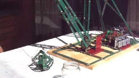 Computerised Meccano Crane