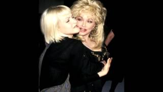 Dolly Parton & Cyndi Lauper - Hard Candy Christmas chords