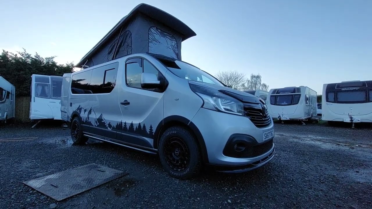 Только что поступил в продажу! 27 000 фунтов стерлингов! Автодом Renault Trafic 2017 года выпуска...