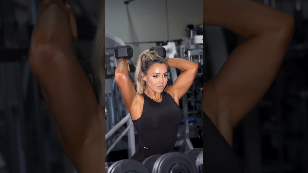 Beautiful fitness Girl Workout ❤️