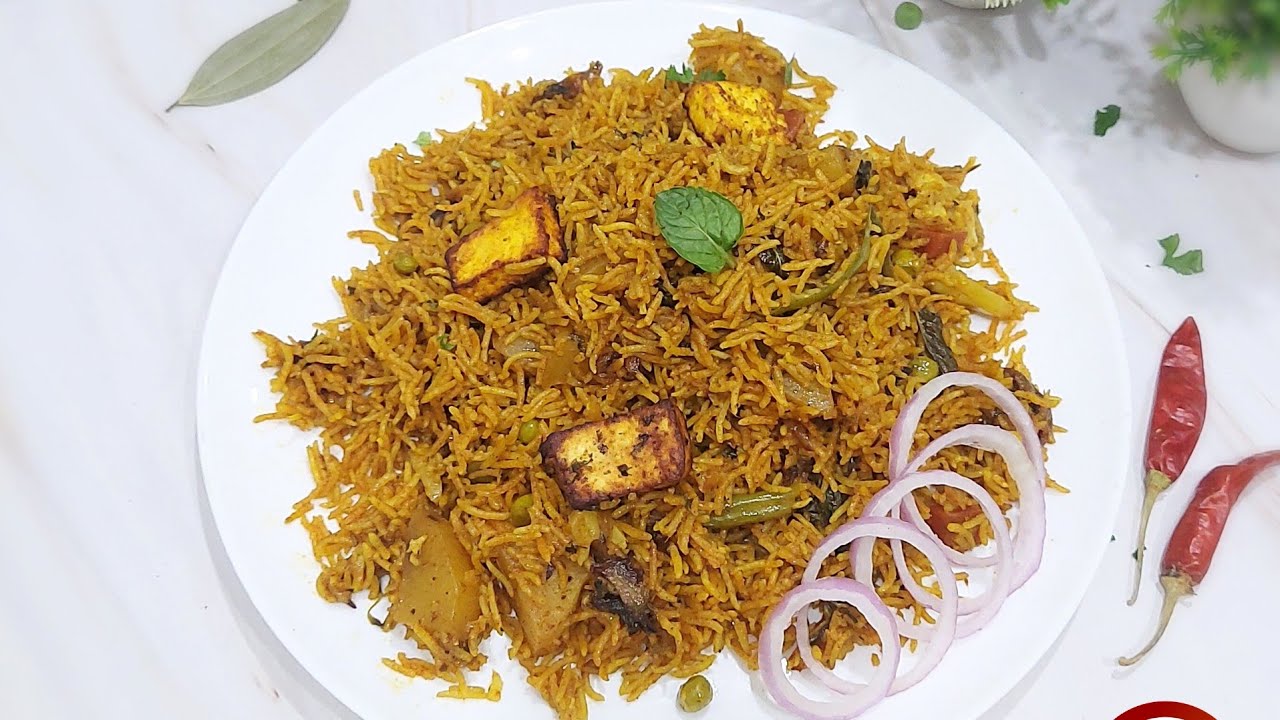 Pressure Cooker Veg Biryani Recipe | 2 Cup Chawal Masala Biryani 🍚 | Restaurant Style #biryani