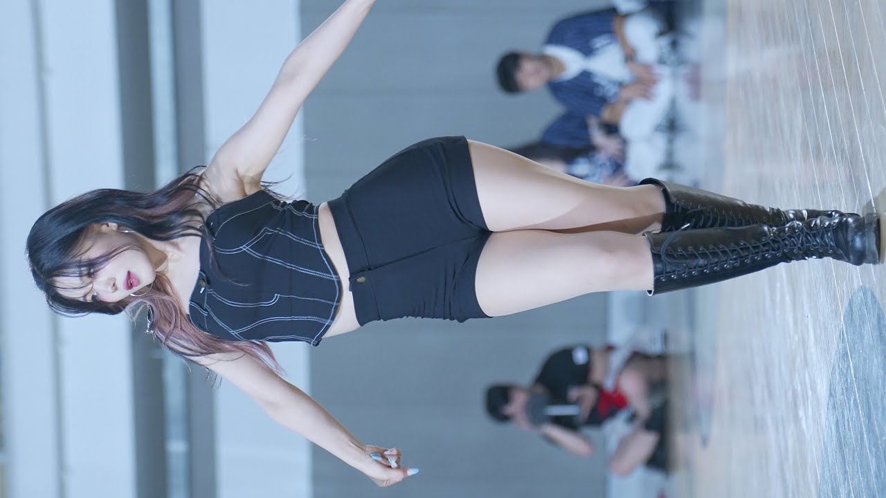 Supernova | aespa - 댄스팀 4X4 CREW 지희 버스킹 chulwoo V 직캠(Fancam)