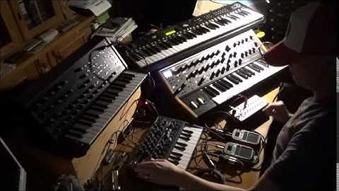 MOOG SUB37 / KORG MS20 mini/X5D/miniKaosspad2/Kaossilator2/SQ 1 / ARTURIA Microbrute - 18 06 2015