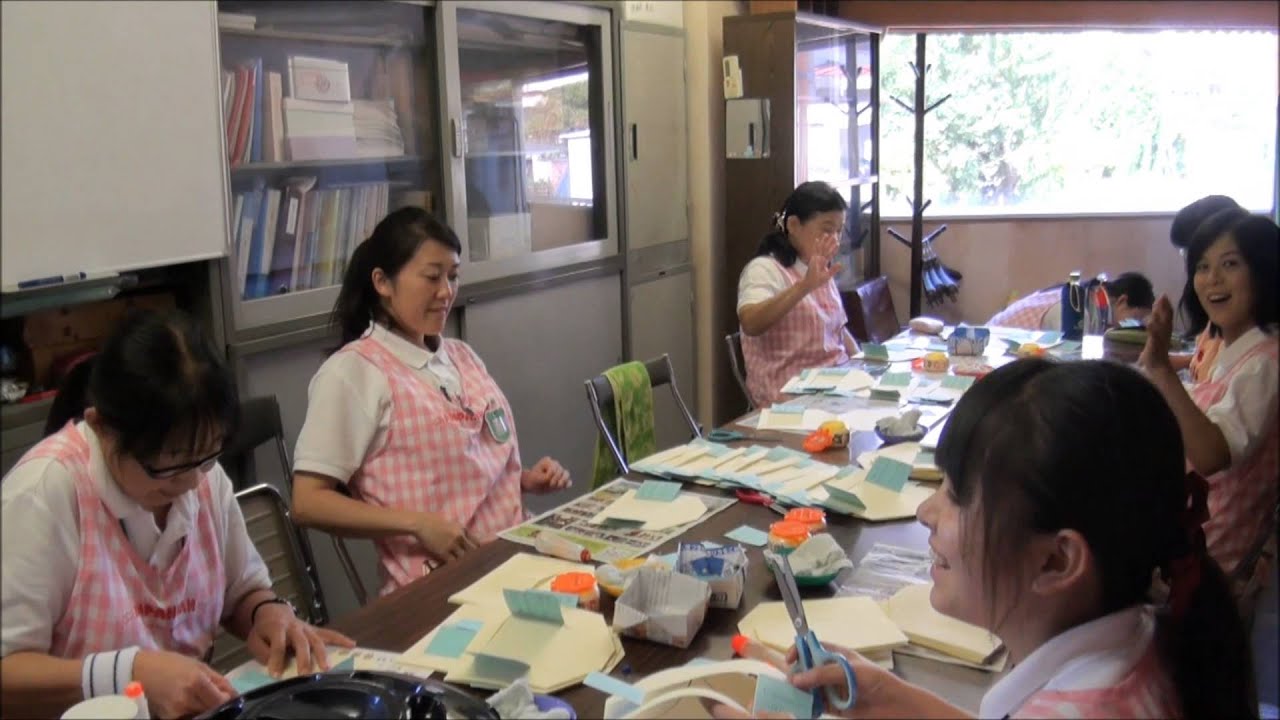 ともべ幼稚園「ひろばのほのぼのカフェ♡　VOL.6運動会の案内状づくり♪」