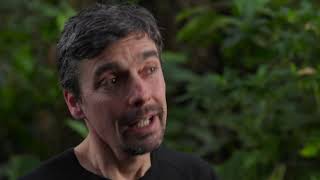 Get closer, with images larger than life   Introducing the RF 100MM F2 8L MACRO IS USM lens screenshot 3