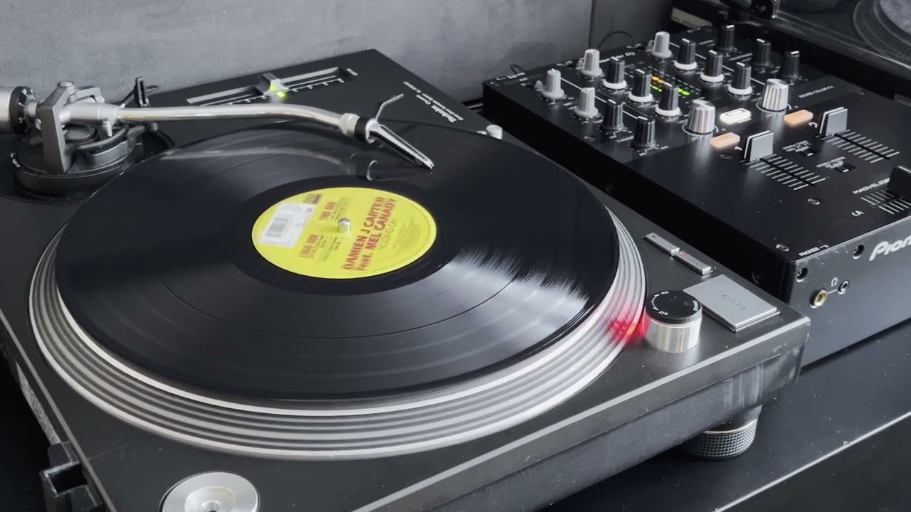 Damien J Carter feat. Mel Canady - Holding On (Matthew Boone Remix) [vinyl rip] [2000]