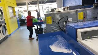 Laundromat malfunction in Mesa Az
