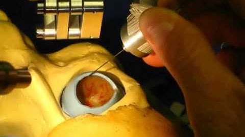 Microforce Sensing in Robot Control with Audio Feedback