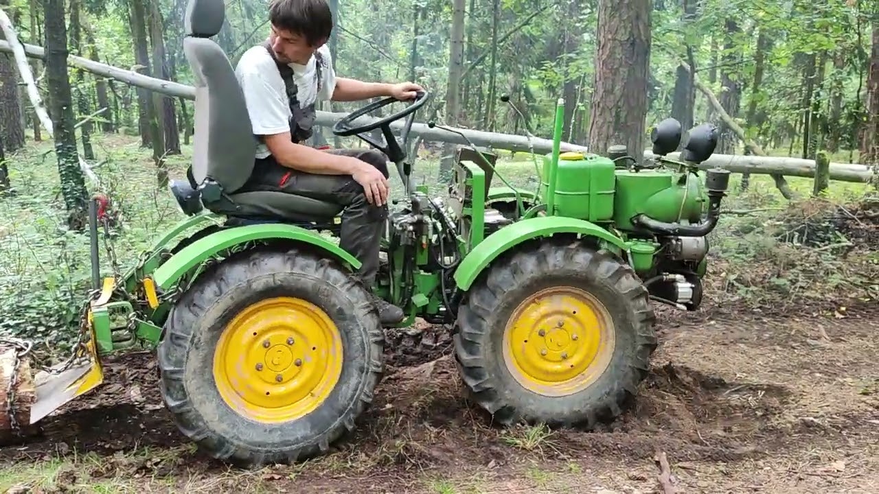 Tz 4k - prezije to malotraktor ? Borovice 8,5m prumer 45cm