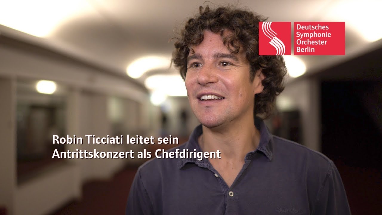 Robin Ticciati leitet sein Antrittskonzert als Chefdirigent