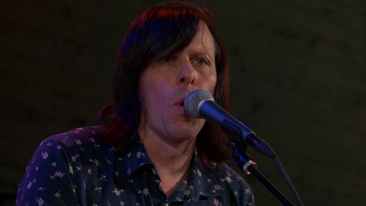 Mira The Posies - Squirrel vs  Snake (Live on KEXP) en YouTube Mira The Posies - Squirrel vs  Snake (Live on KEXP) en YouTube