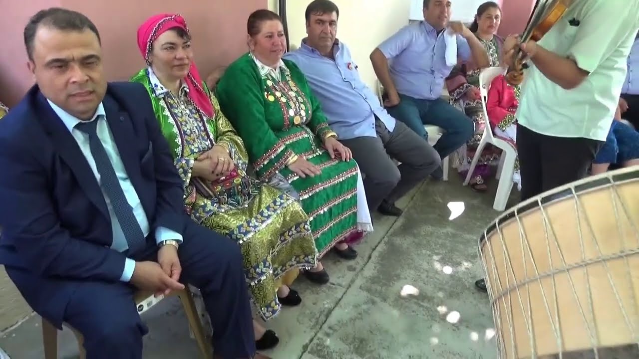 Gökçeşmeliler Türkmen Düğünü.       Hoş geldin Yavrum yavrum  Edremitin gelini Güldalıma gon kızım