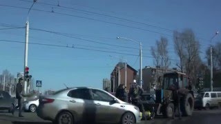 Biker dive off, nice split second bail out Net Worth