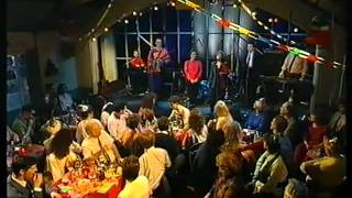 Video thumbnail of "THE RANKIN FAMILY Belle Of Belfast City ~ Mo Rùn Gheal Dìleas ~ Hogmanay 1992"