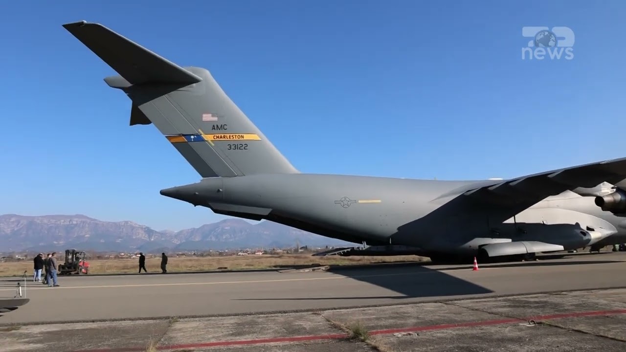 Top News/ Mbërrijnë helikopterët e parë Black Hawk në Shqipëri, Rama- Investim i rëndësishëm!