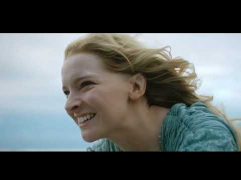 Galadriel weird horse riding scene