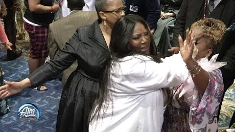 Dr. Juanita Bynum Preaches A Awesome Message at CO...