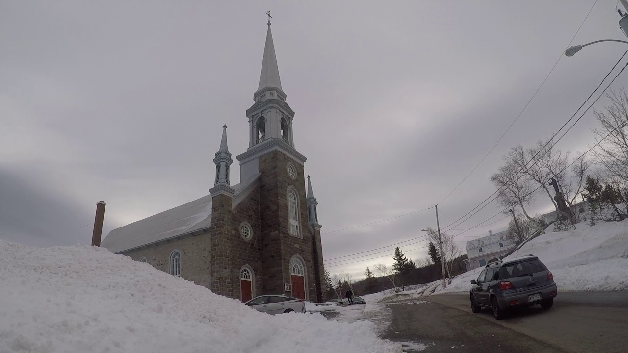CLOCHE DE L'ÉGLISE DE SAINTSIMONDERIMOUSKI (AVANT LA MESSE) LE 24