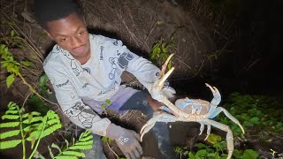 Crab Hunting in Jamaica Gone Crazy! 🦀🔥