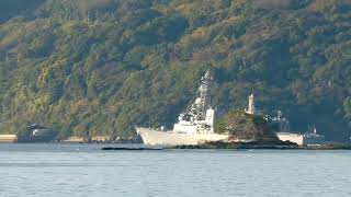 護衛艦あけぼの(DD-108)出港