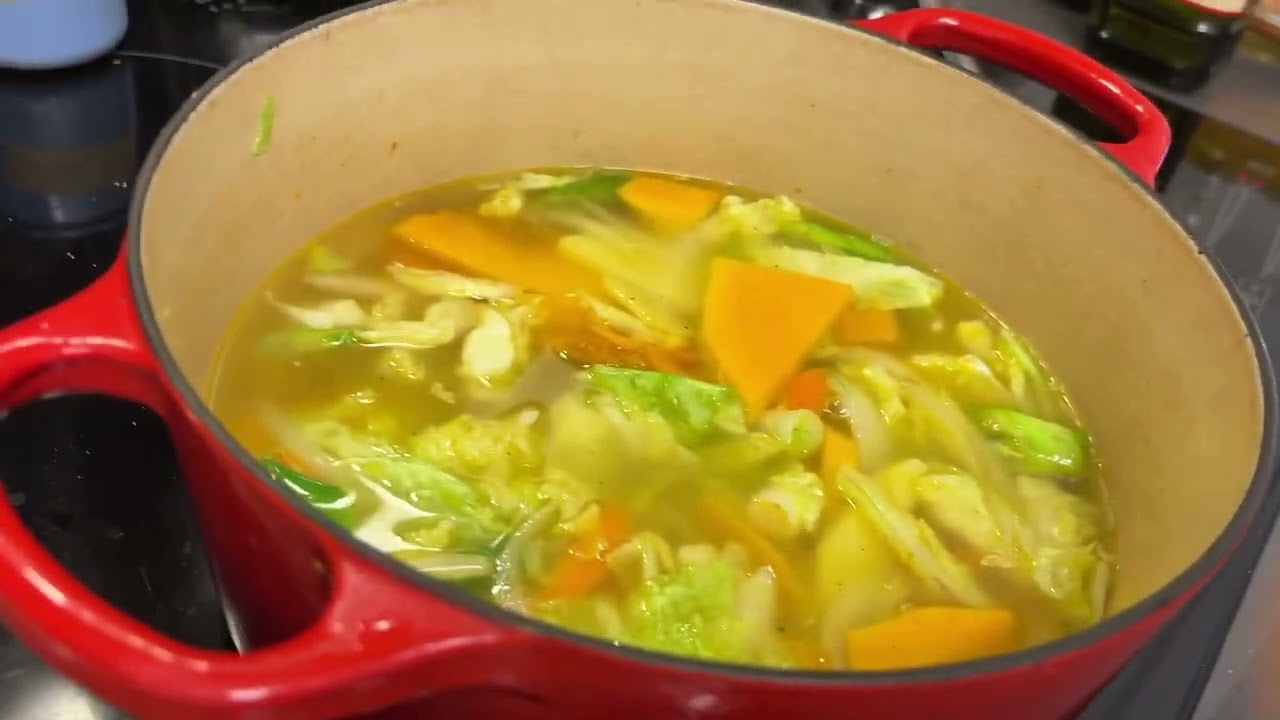 Easy Swiss style vegetable soup (Audio in Korean)