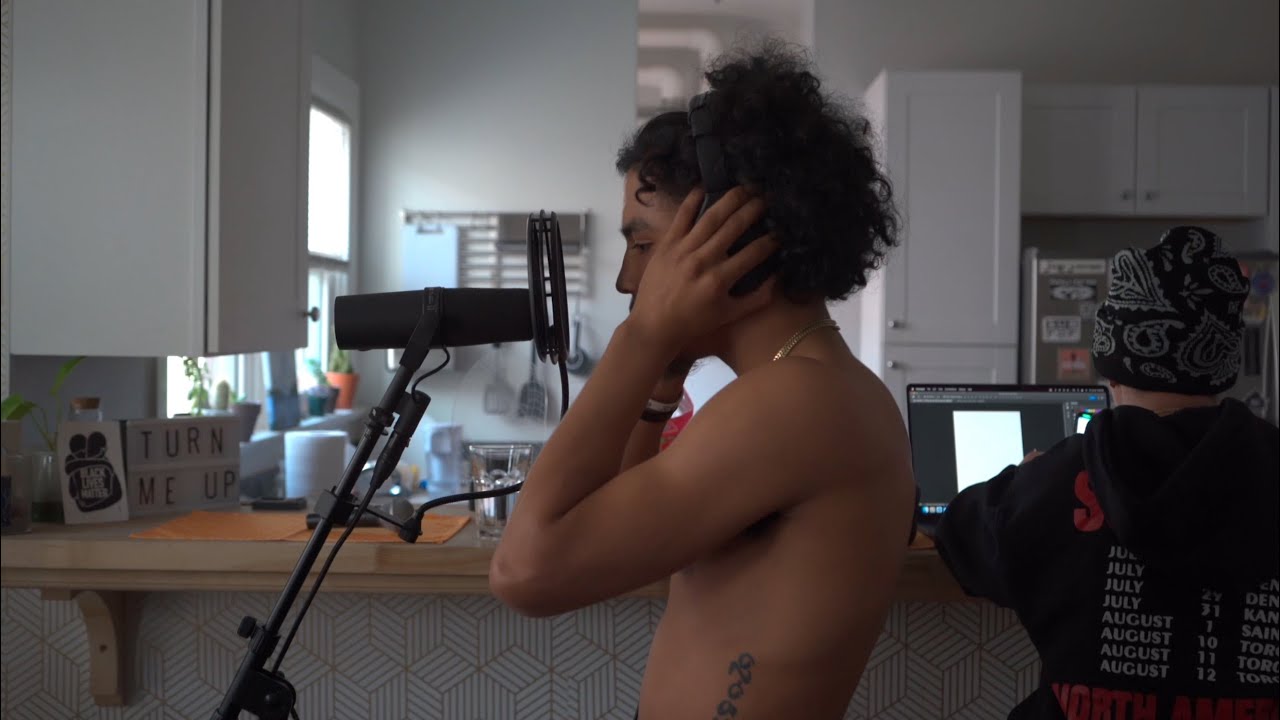 Youtuber And Rapper Day In The Life As A Rapper/YouTuber ! ⭐️ - YouTube