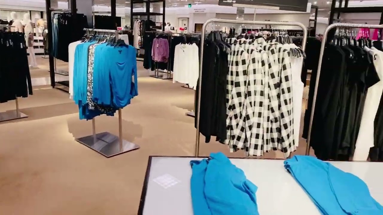 TOUR OF THE SHOPPING MALL IN SKOKIE, Illinois. The U.S.