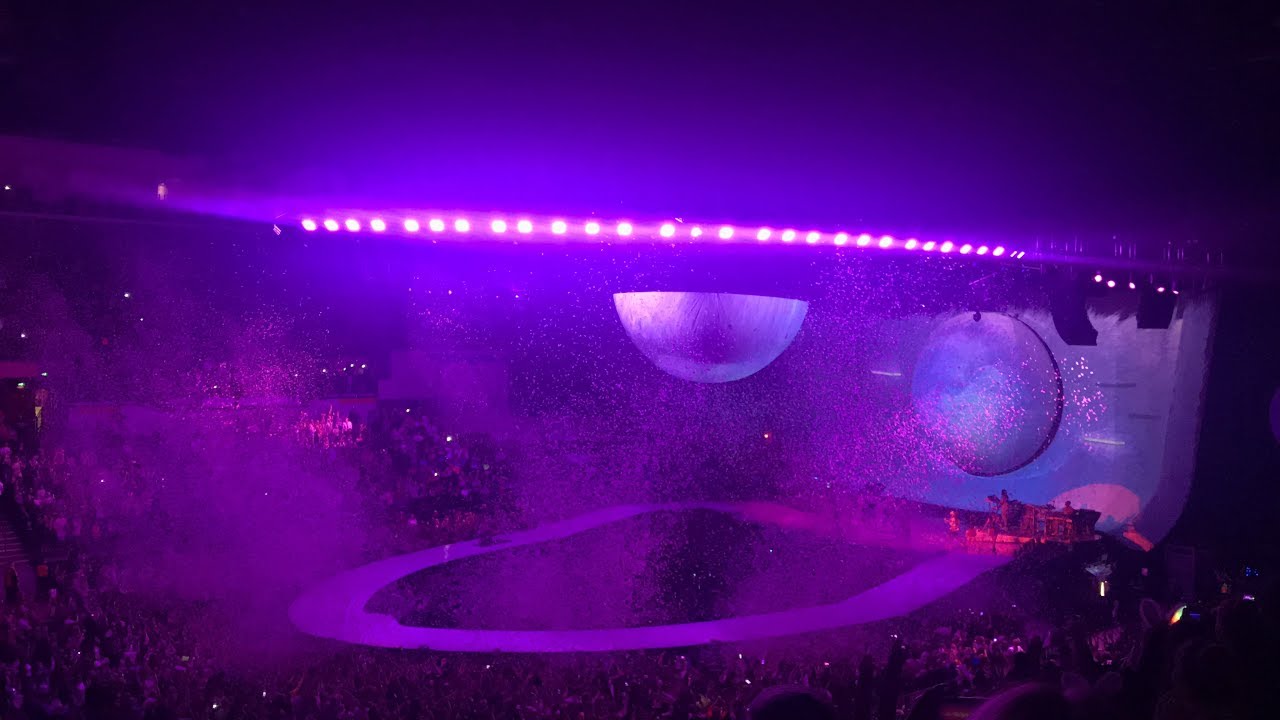 SWEETENER WORLD TOUR SHEFFIELD