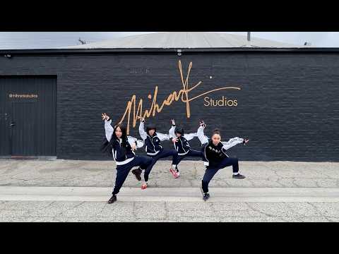ATARASHII GAKKO! - 新しい学校のリーダーズ - YouTube