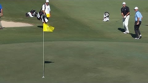 Steve Stricker chips in for birdie at Franklin Templeton