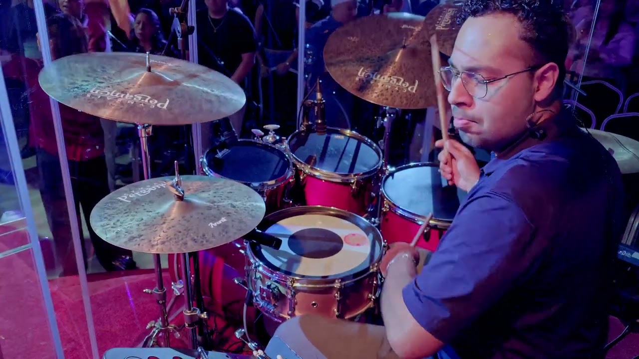 ES ÉL (en vivo) - Felipe S .Santos y Marcos Brunet I Drums