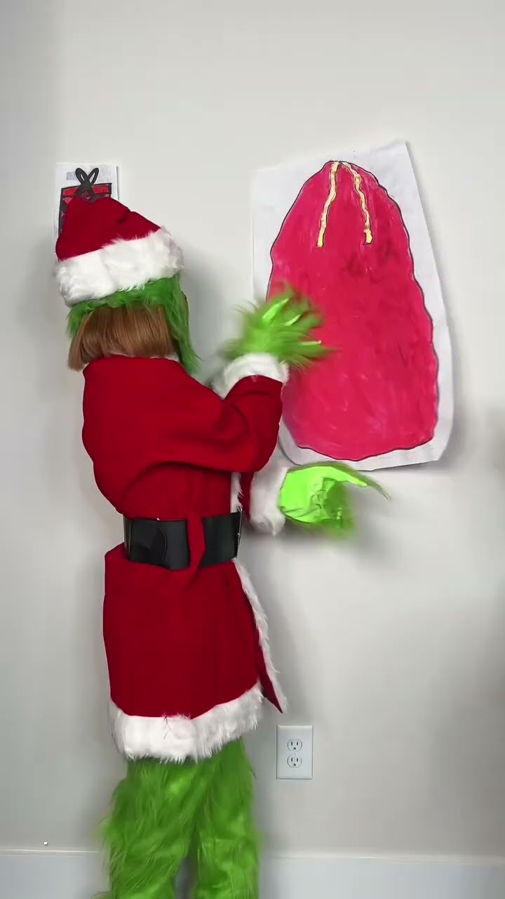 Who loves the GRINCH? ?? #christmas
