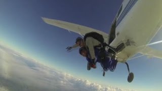 蔡阿嘎1萬英呎跳傘全紀錄。(in 澳洲伯斯Perth Sky Diving 2014)