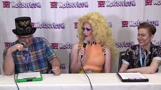 Oriana Perón and Verna Vendetta at Matsuricon 2023