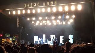 The Hives with Dr. Matt Destruction - Here we go again, A.K.A I-D-I-O-T (Live Gröna Lund 2017-09-08)