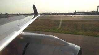 PILOT ERROR!!! ENGAGES REVERSE THRUST DURING TAXI AT NEWARK!