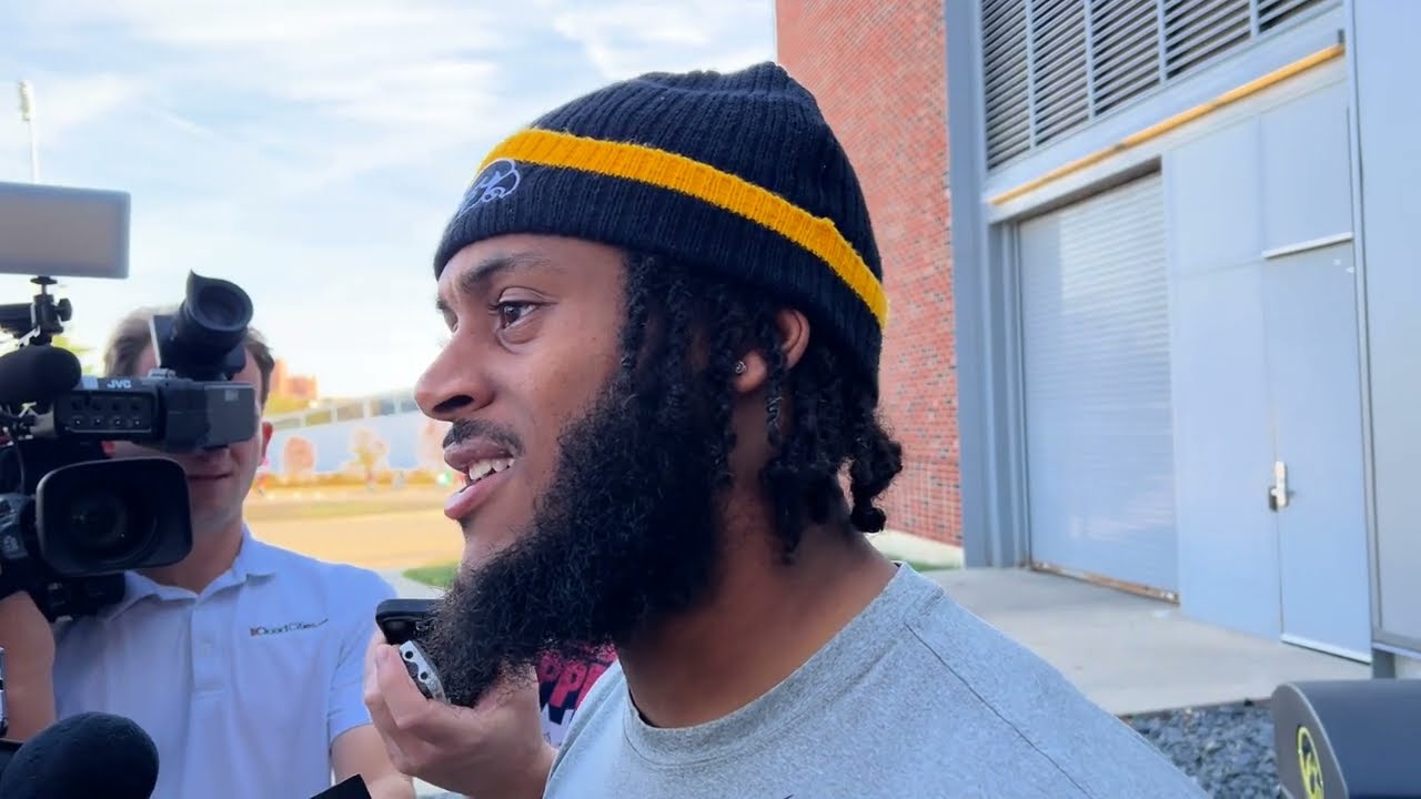 Deshaun Lee discusses battle for playing time among Iowa cornerbacks