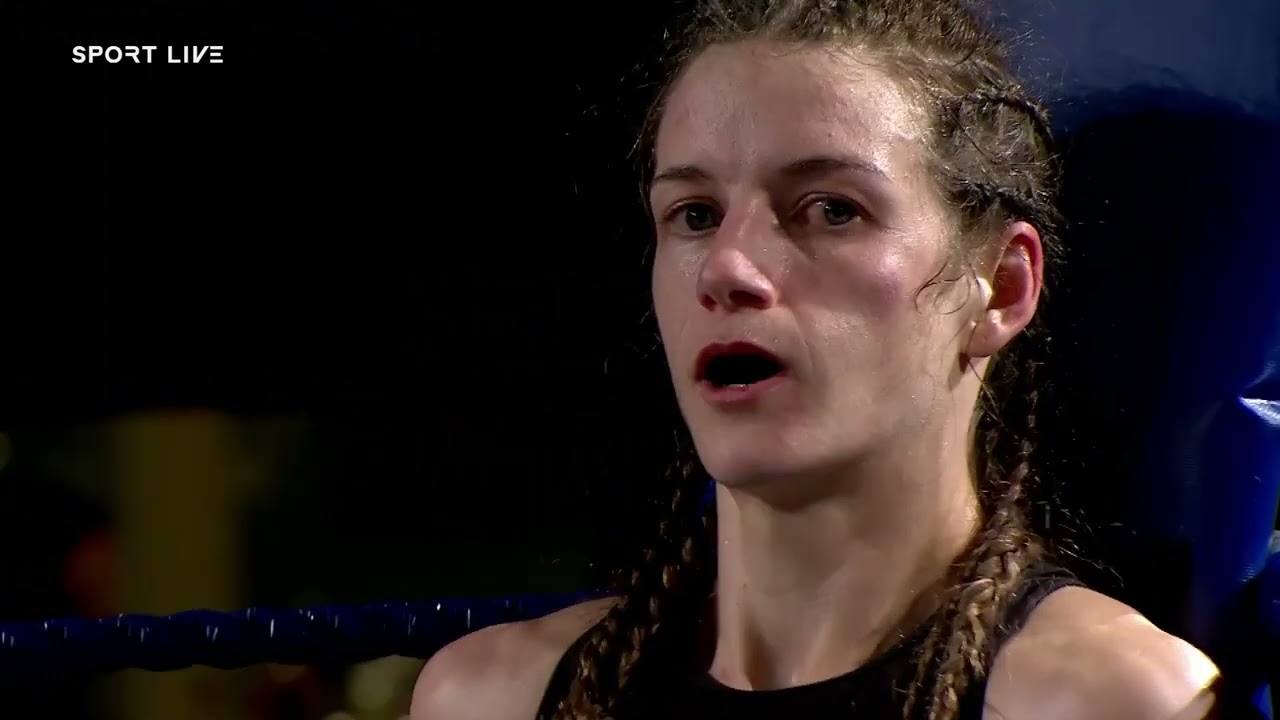 Yara Saleh DK VS Elisabeth Maxwell DK - Mikenta Fight Night 10. Sept 2022WBC TITLE FIGHT