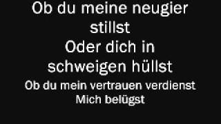 Christina Stürmer - Schwarz - Weiß (Lyrics &amp; English Translation)