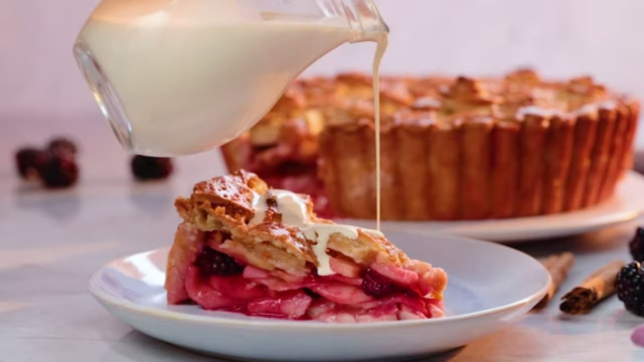 This Beautiful Pie Recipe Will Be the Apple & Blackberry of Your Eye | Tastemade