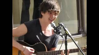 Ren - Crazy in Love (Beyoncé Cover) - Street Performance -  March 2012 - Young Ren