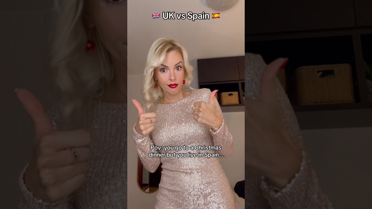 Happy?😏 ¿Así mejor? 💃🎄Are you team ugly Christmas jumper or vestidazo? #christmas #navidad #spain