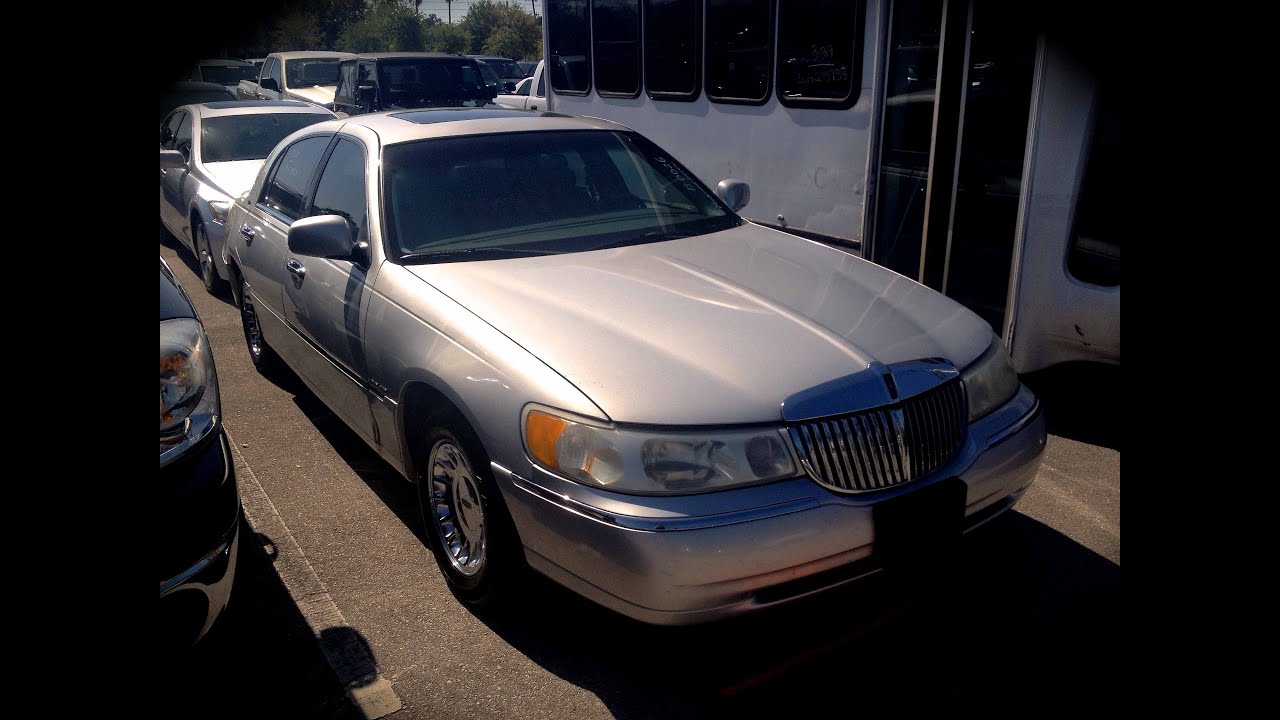 2000 Lincoln Town Car Cartier Edition Start Up Quick Tour Rev With Exhaust View 139k